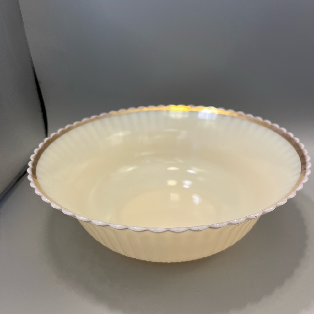 Macbeth-Evans Petalware Monax Cremax  Serving Bowl w/ Interior Gold Trim Opal